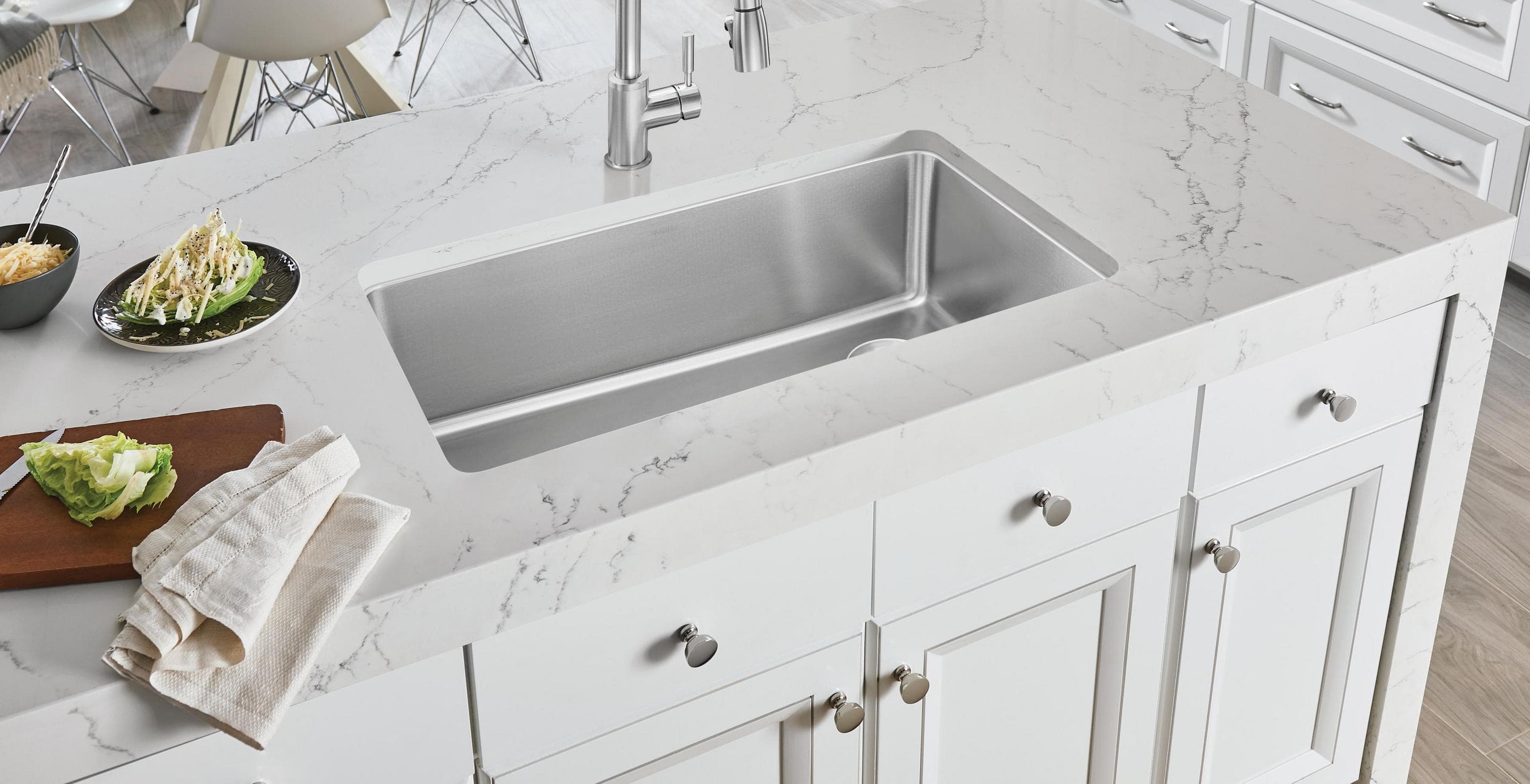 Tarja BLANCO FORMERA 33 de acero inoxidable instalada en cocina