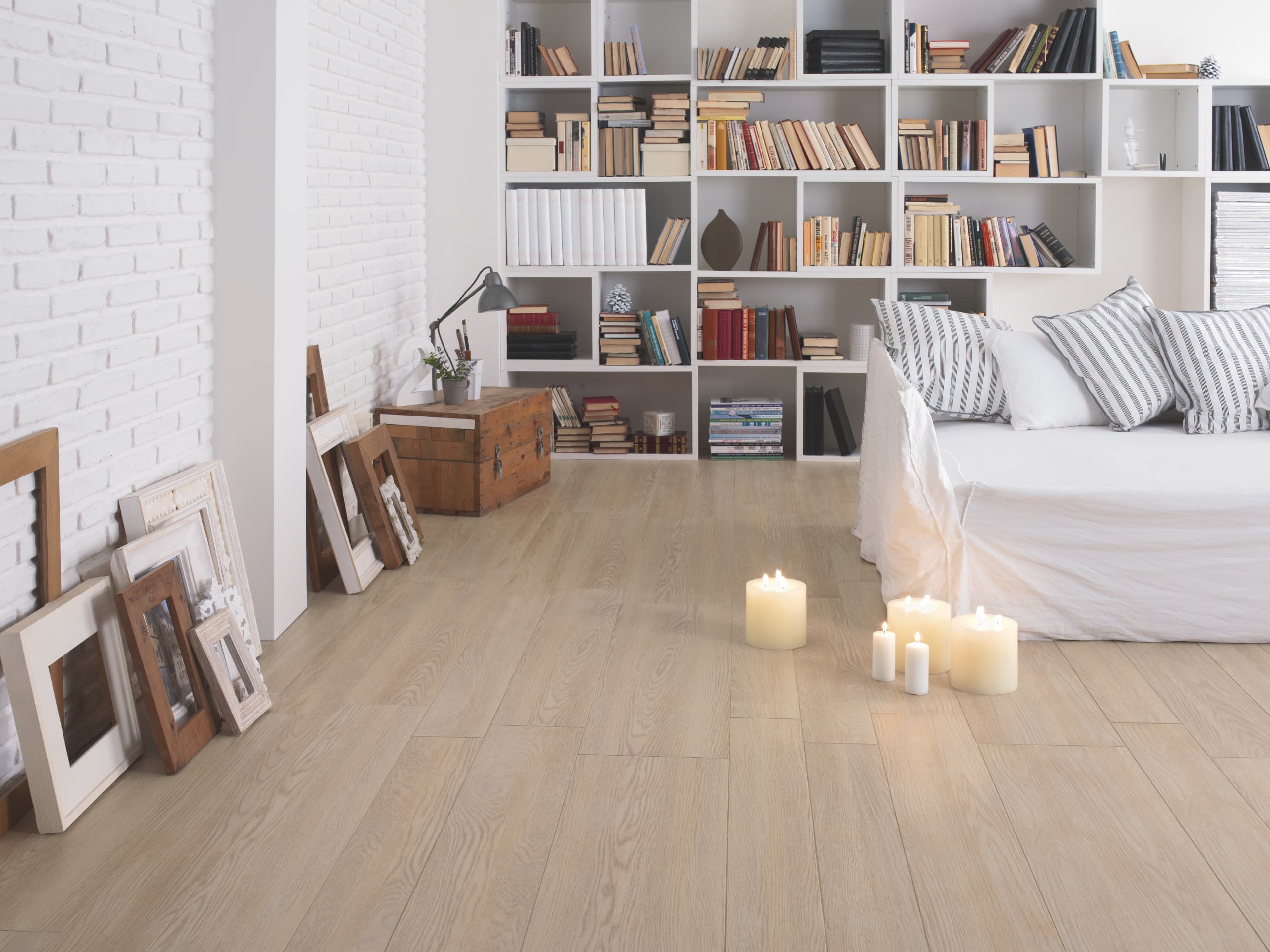 Porcelanatto CCU Treverk 20 efecto madera de roble en ambiente